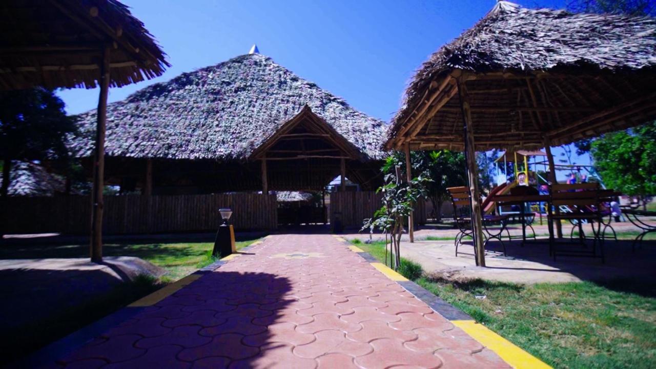 Amboseli Gateway Hotel Kimana Buitenkant foto